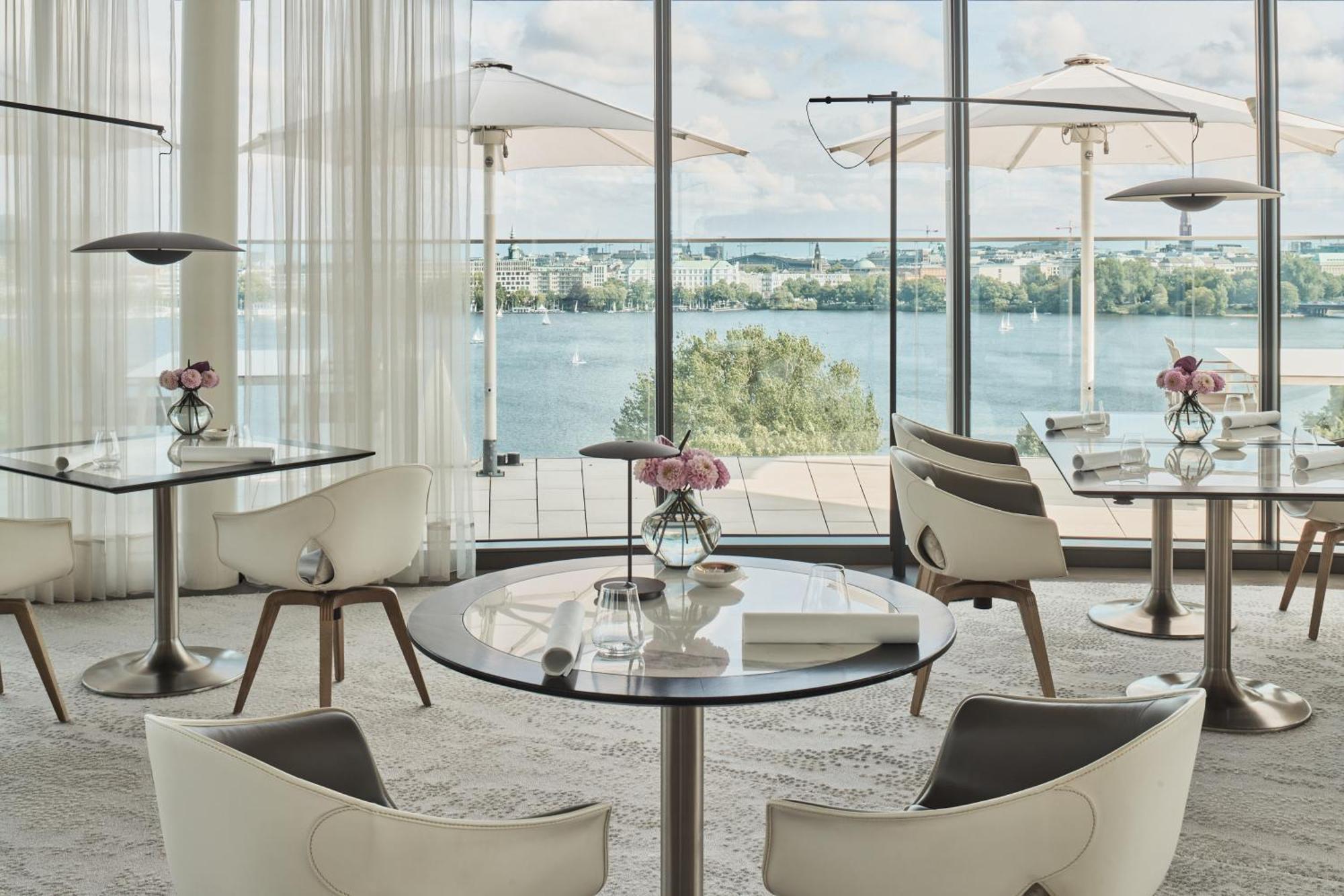 The Fontenay Hamburg Exterior foto The Terrace