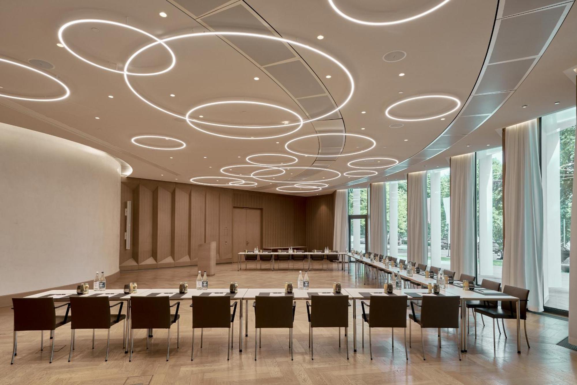 The Fontenay Hamburg Exterior foto The conference room