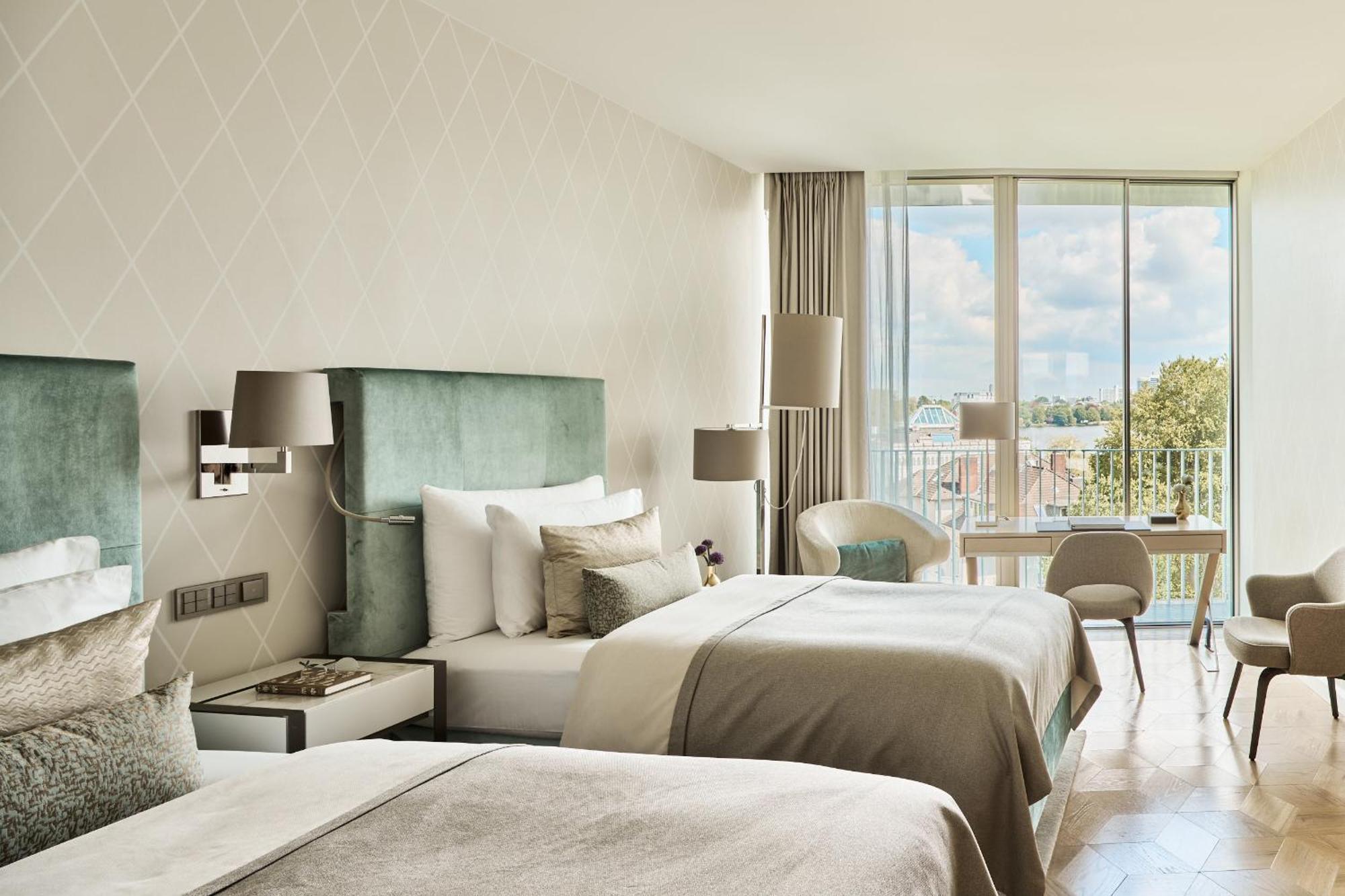 The Fontenay Hamburg Exterior foto Deluxe room