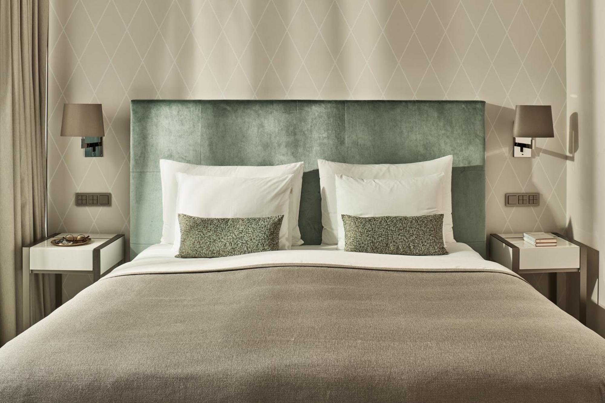 The Fontenay Hamburg Exterior foto Deluxe room