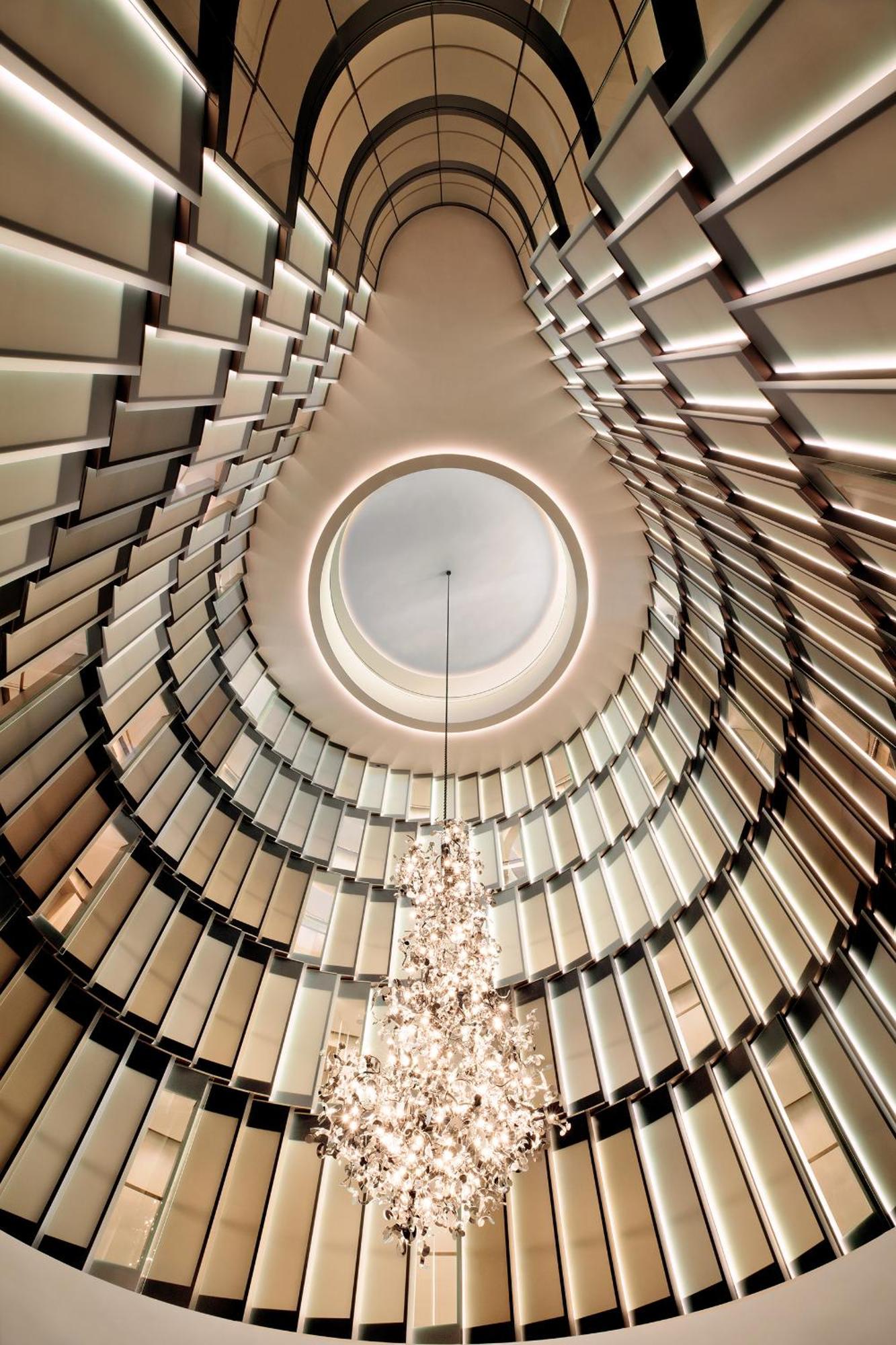 The Fontenay Hamburg Exterior foto The spiral staircase