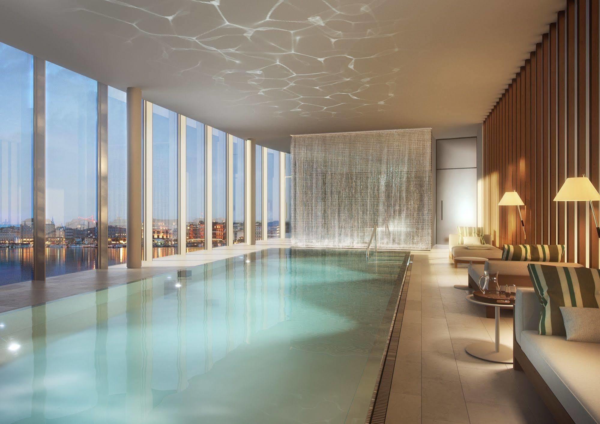 The Fontenay Hamburg Exterior foto The Sky Pool